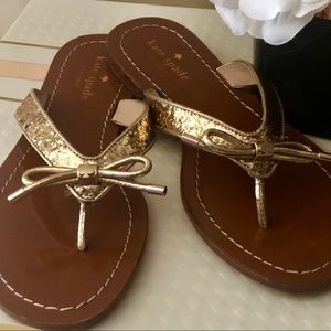 🎀NEW! Kate Spade CENA” Gold Glitter Thong Sandals
